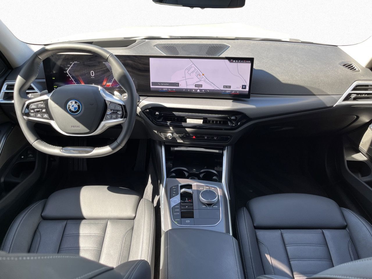 BMW 330e Touring HUD H/K DAB SHZ PA+ St+GO adLED 18"