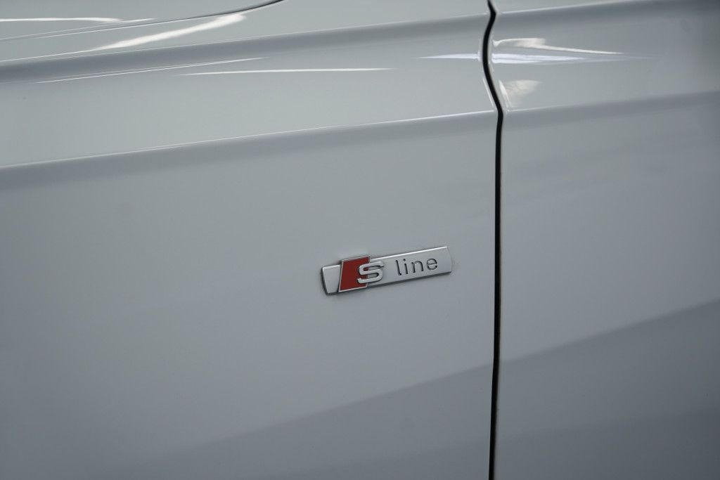 Audi A6 Avant 40 TDI q. S line - Samsaru's Car Outlet