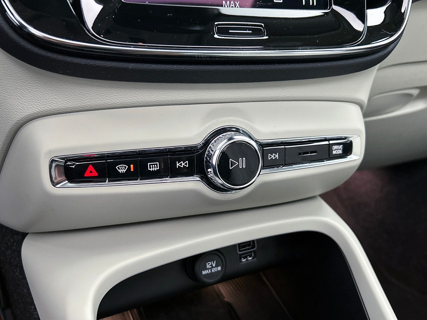 Volvo XC40 T5 180PK Hybride SOH 91% Inscription / Pano