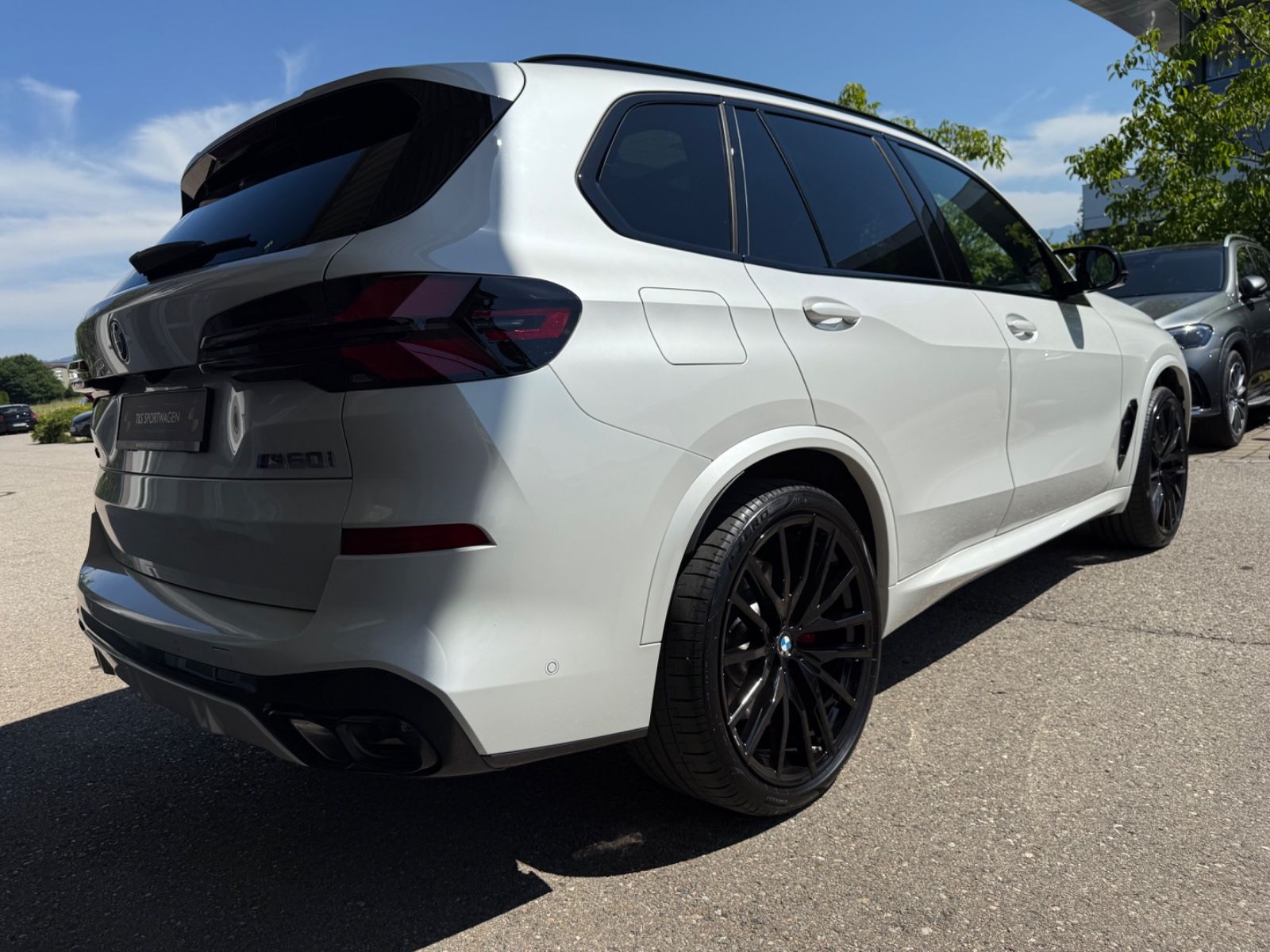 BMW X5 M60 i xDrive*B&W*Sky Lounge*22 Zoll*