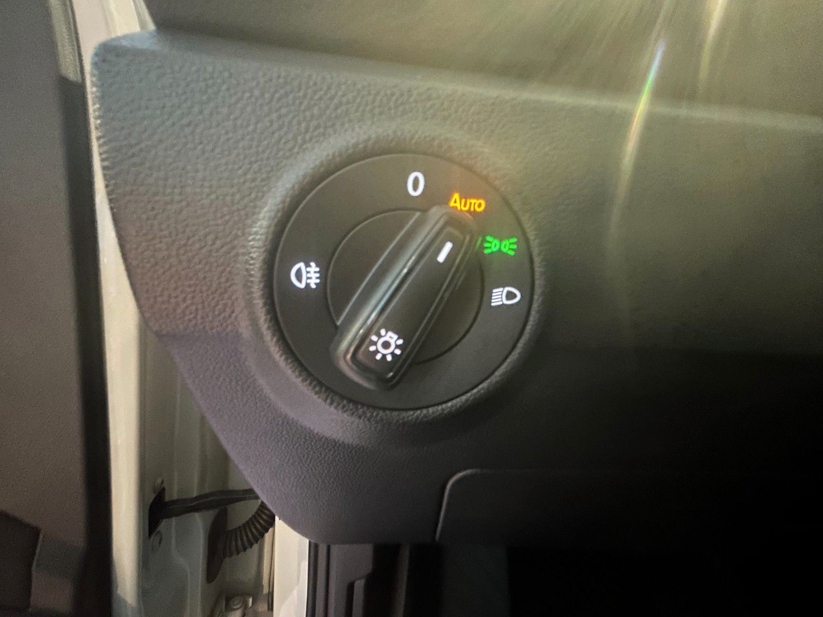 Volkswagen T-ROC Life - Samsaru's Car Outlet