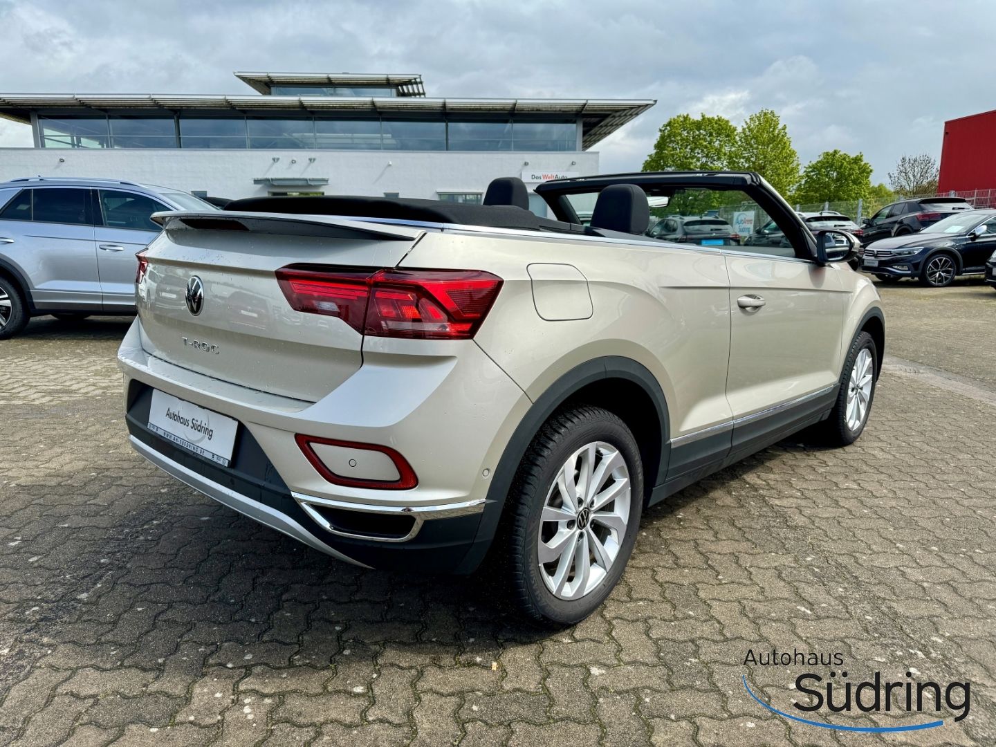 Volkswagen T-Roc Cabriolet 1.0 TSI Style - Samsaru's Car Outlet