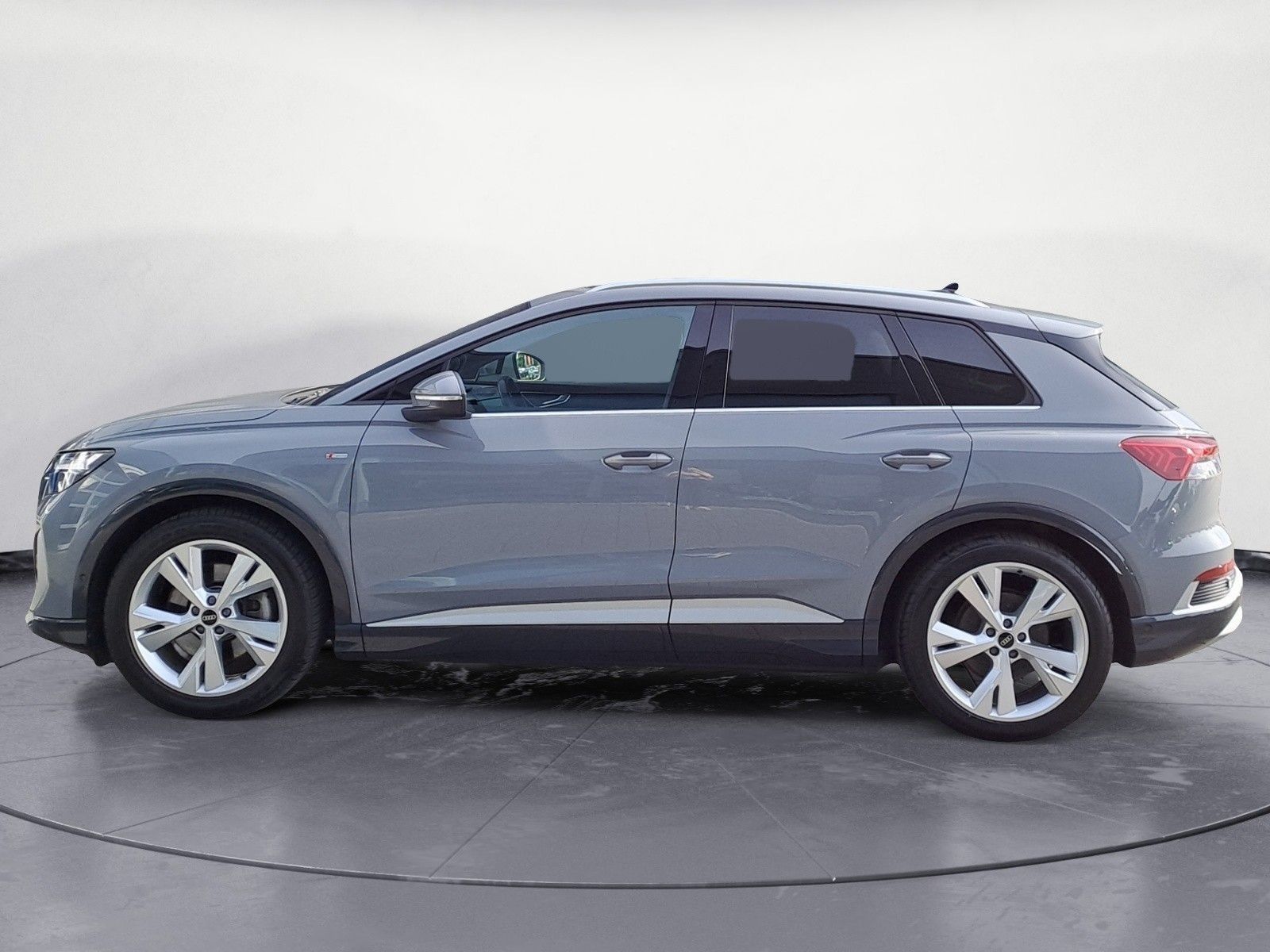 Audi Q4 e-tron 50 quattro S-Line AHK Pano HUD Keyless