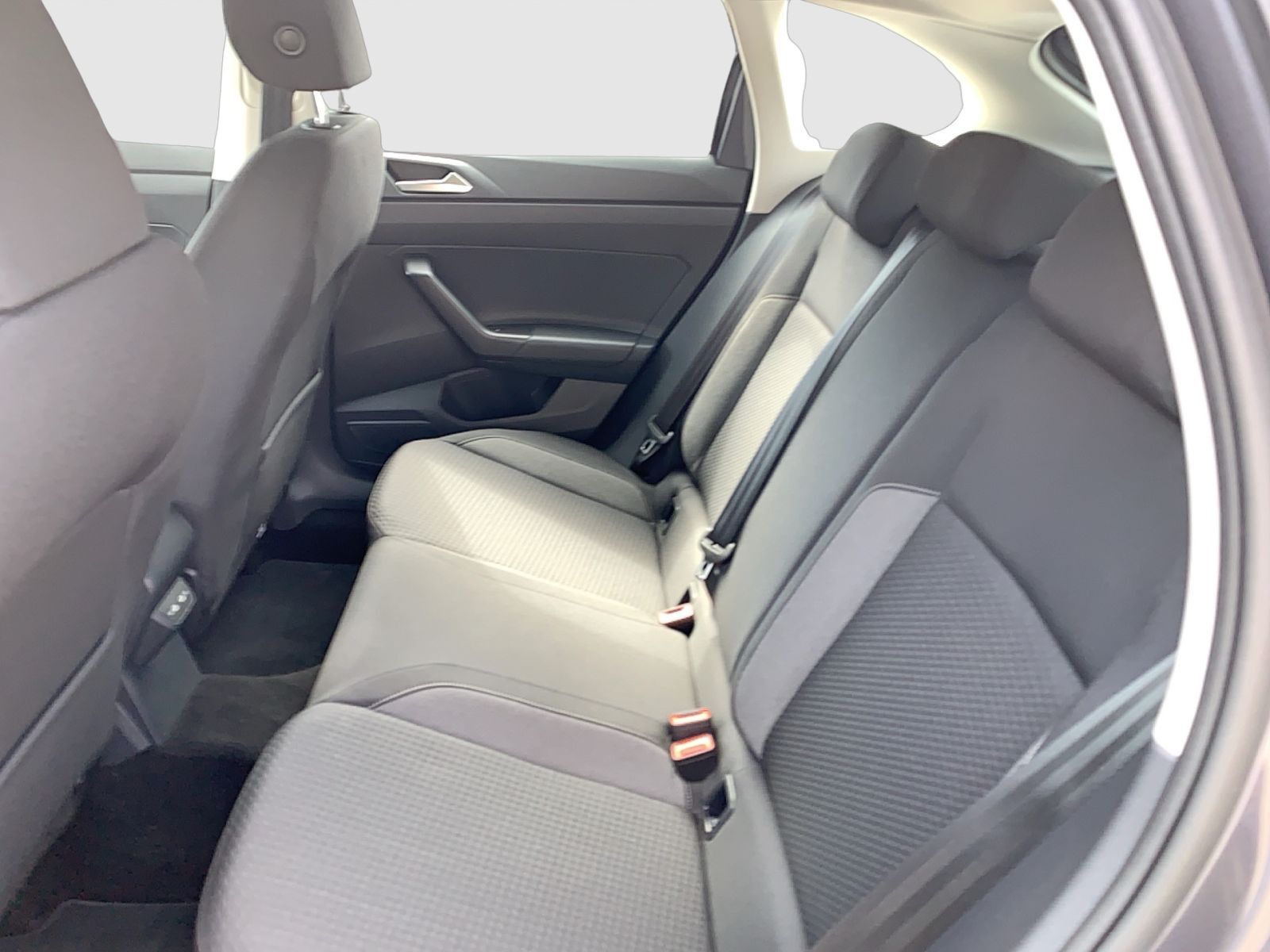 Volkswagen Taigo 1.0 TSI DSG LIFE - Samsaru's Car Outlet