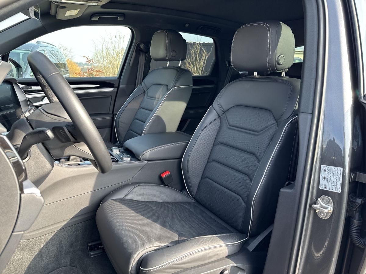 Volkswagen Touareg TDi Allradlenkung - Samsaru's Car Outlet