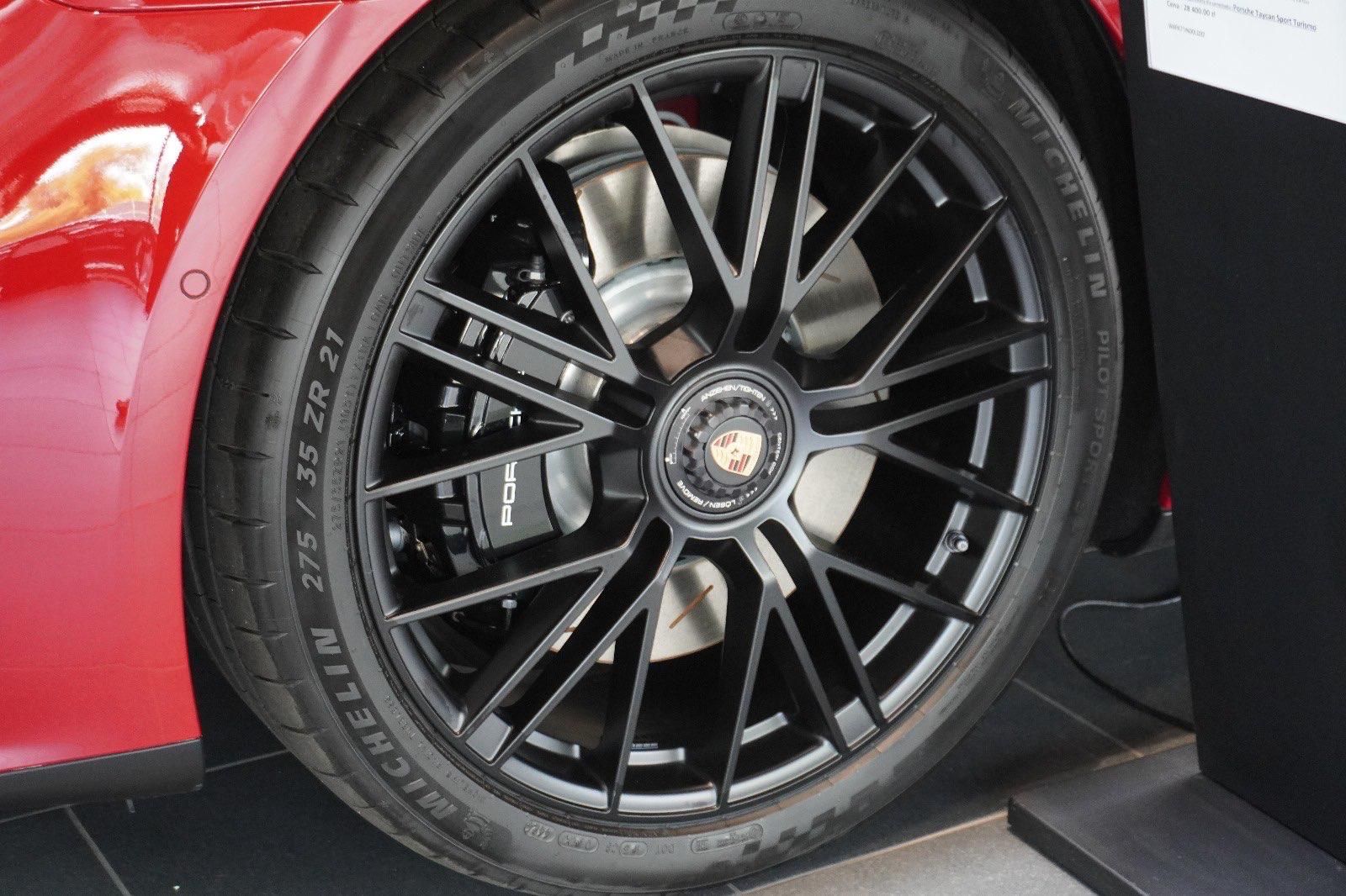 Porsche Panamera GTS SportDesign head-up Exclusive Manuf