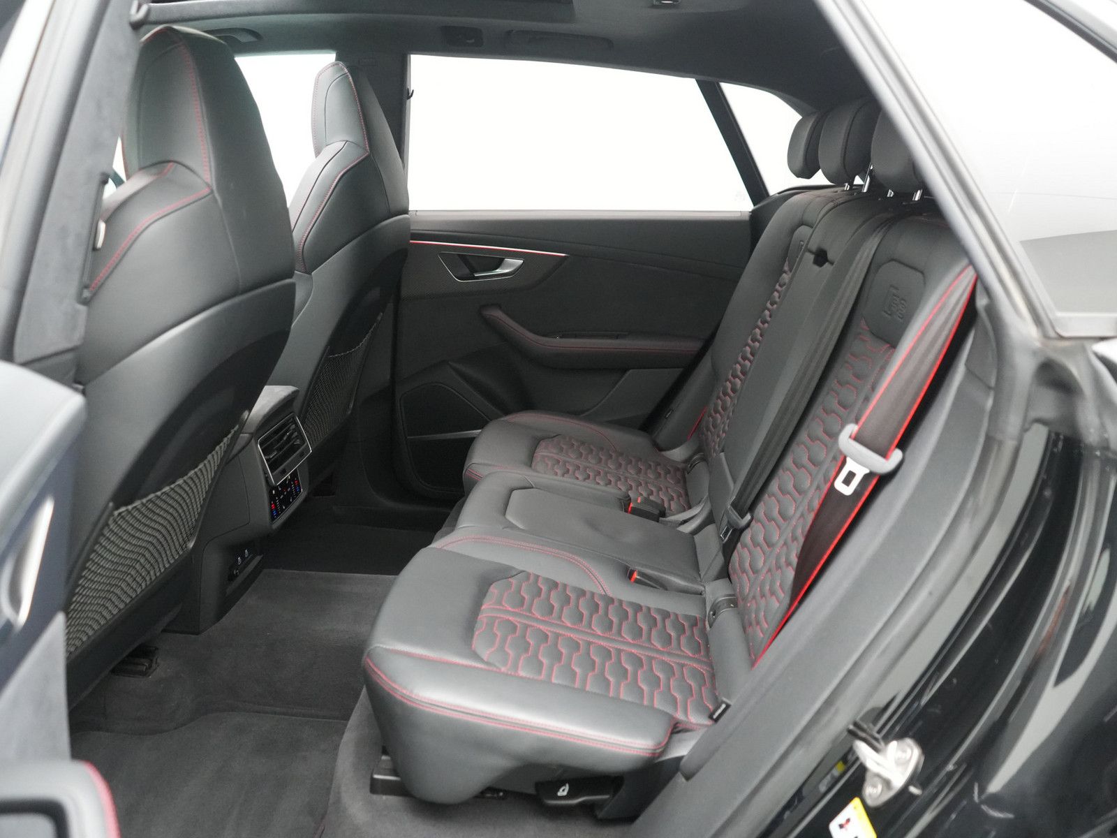 Audi RS Q8 DYNAMIK PAKET PLUS SITZBELÜ. MASSAGE ACC