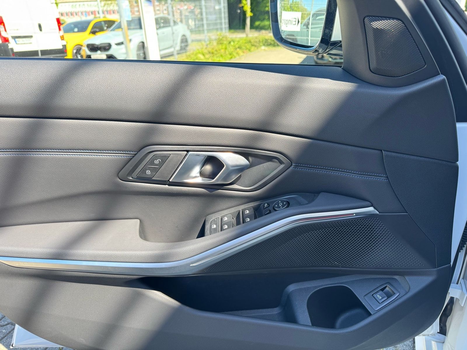 BMW 320d xDrive Tour M Sport Pano ACC AD-LED 360° 19