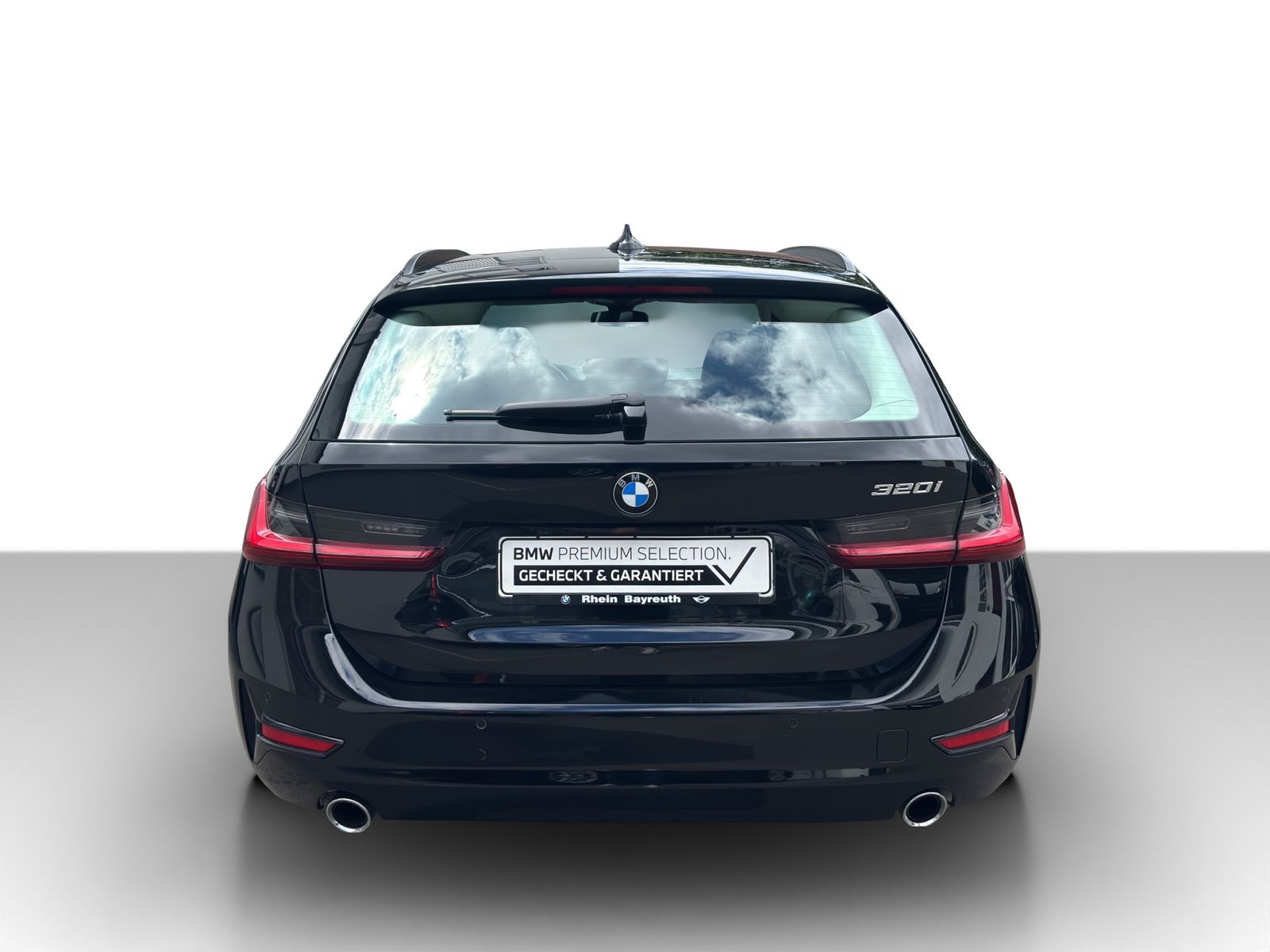 BMW 320i Touring Advantage - Samsaru's Car Outlet