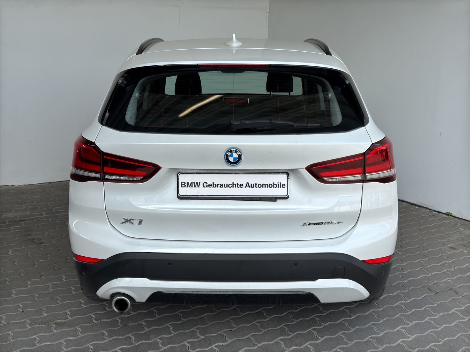 BMW X1 xDrive25e Sport Line - Samsaru's Car Outlet