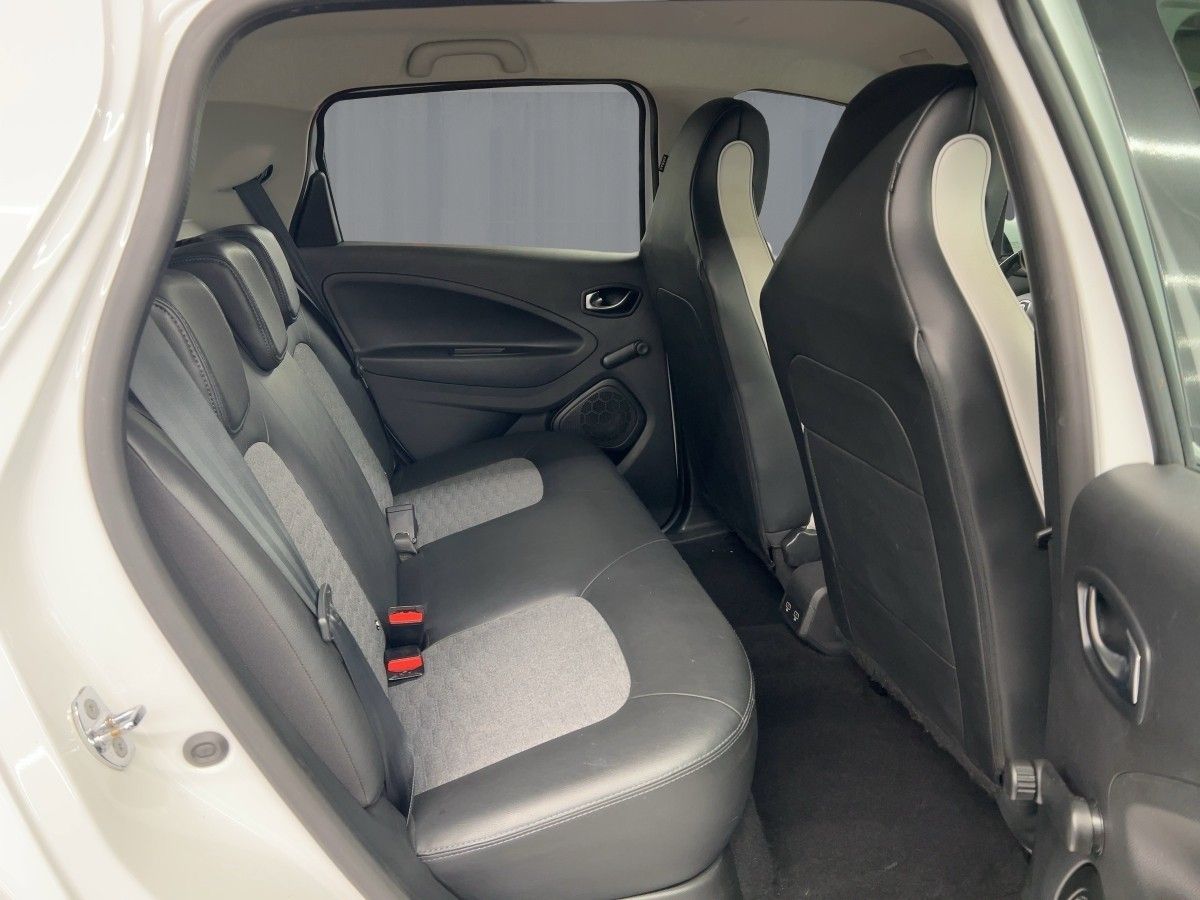 Renault ZOE EXPERIENCE R110 50kWh - Samsaru's Car Outlet