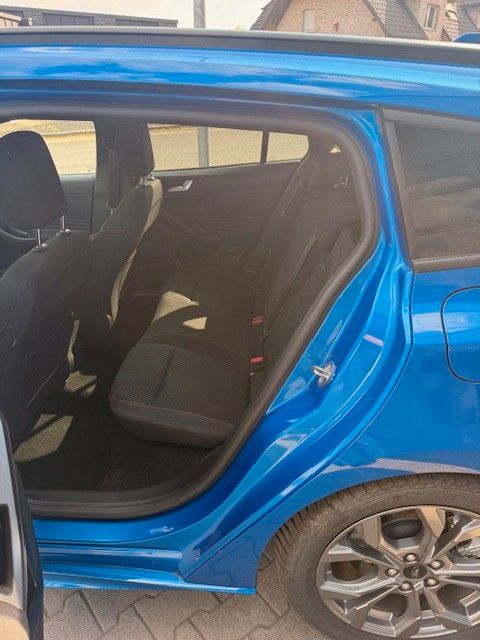 Ford Focus Turnier ST-Line ACC LED NAVI Kamera