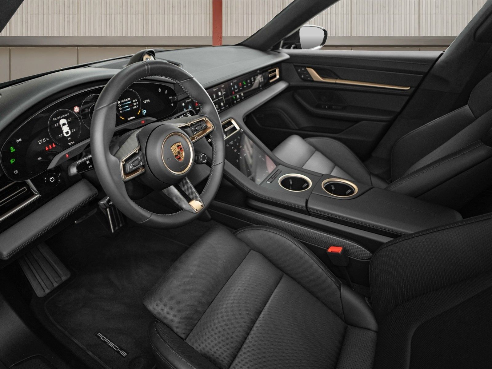 Porsche Taycan Turbo S WARRANTY°MATRIX°VENT°PANO°BOSE°