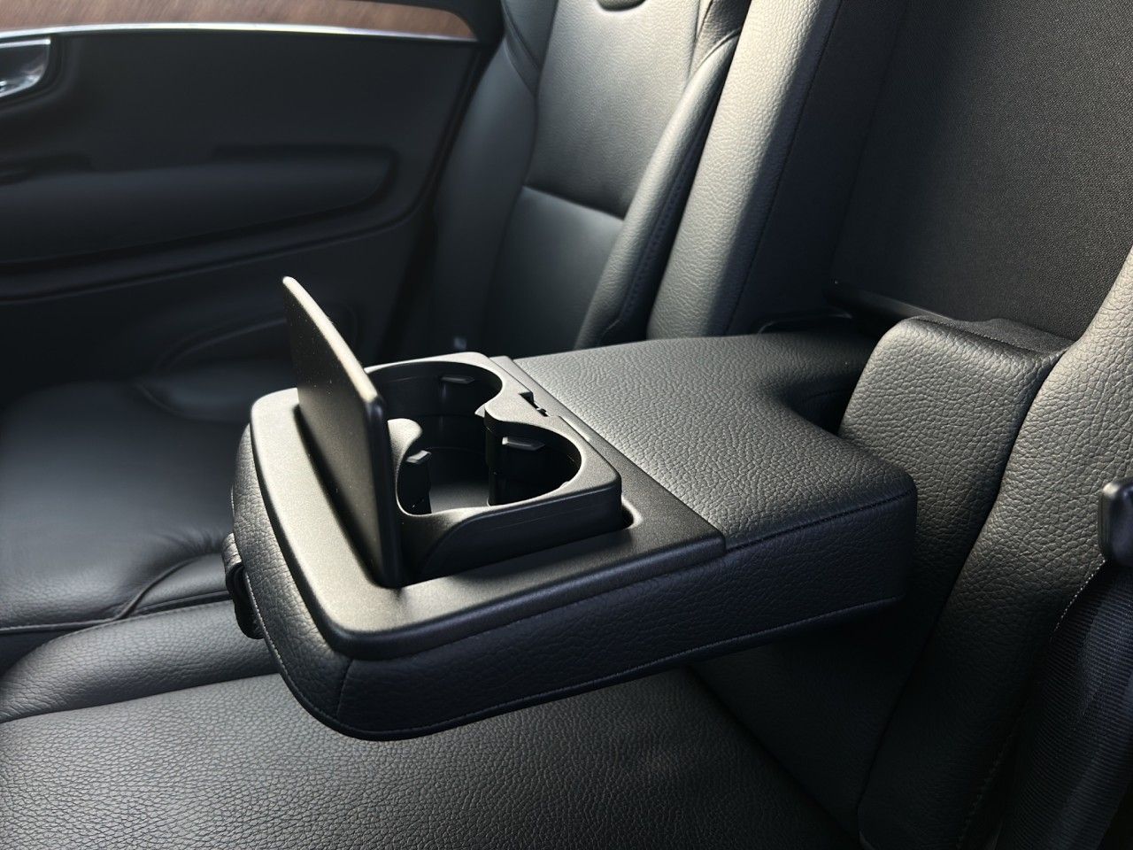 Volvo XC90 B5 Inscription AWD/7-Sitzer/Pano/AHK/Kamera