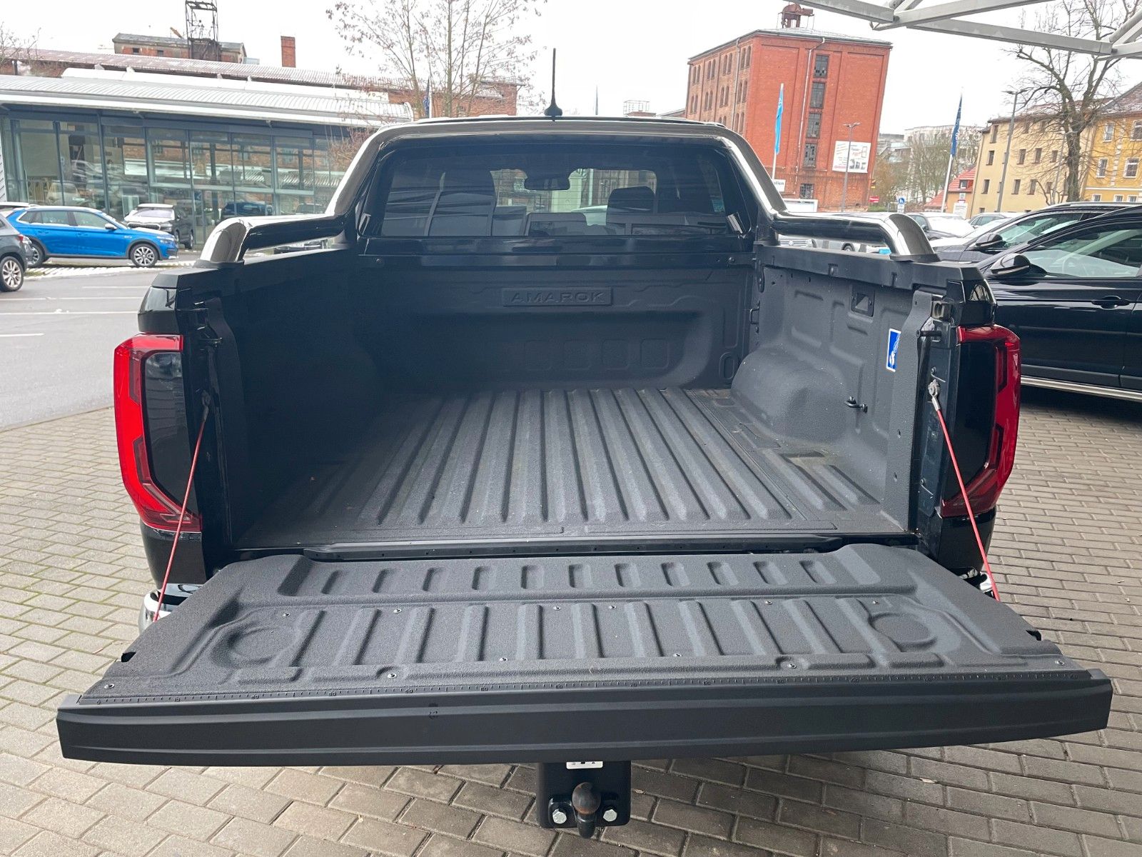 Volkswagen Amarok 3.0 V6 TDI Style 4MOTION - Samsaru's Car Outlet