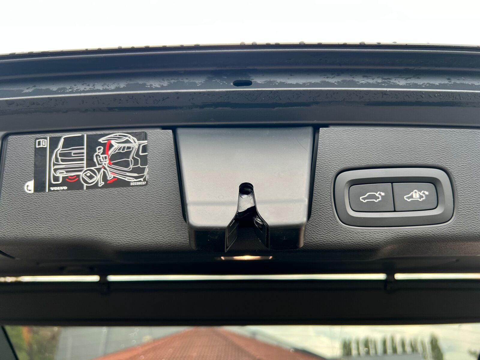 Volvo XC60 T8 AWD Inscription AHK|HEAD-UP|B&W|PANO|