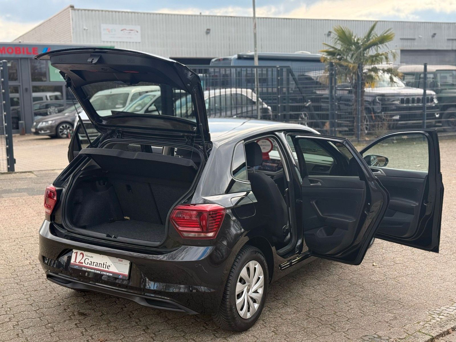 Volkswagen Polo VI Comfortline - Samsaru's Car Outlet