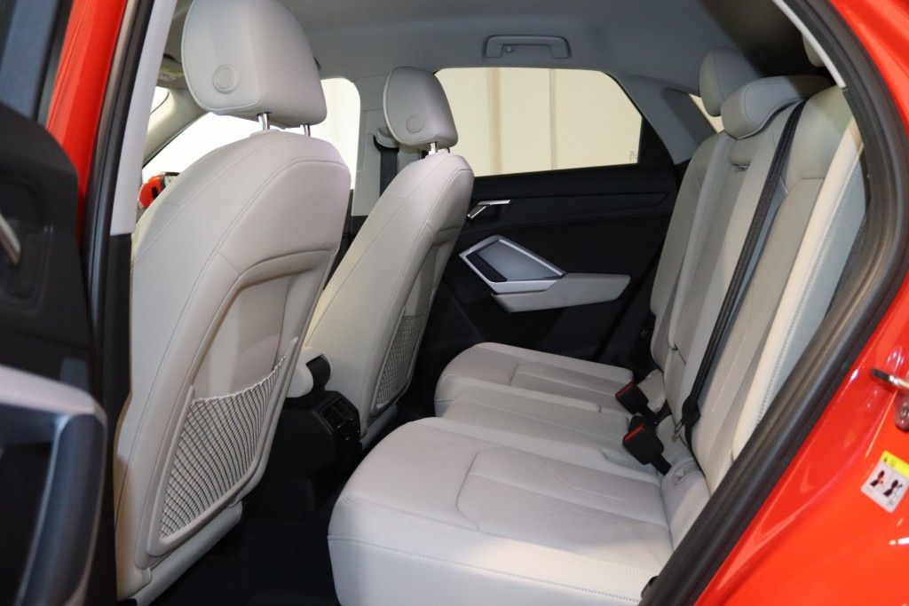 Audi Q3 40 TFSI quattro S line - Samsaru's Car Outlet
