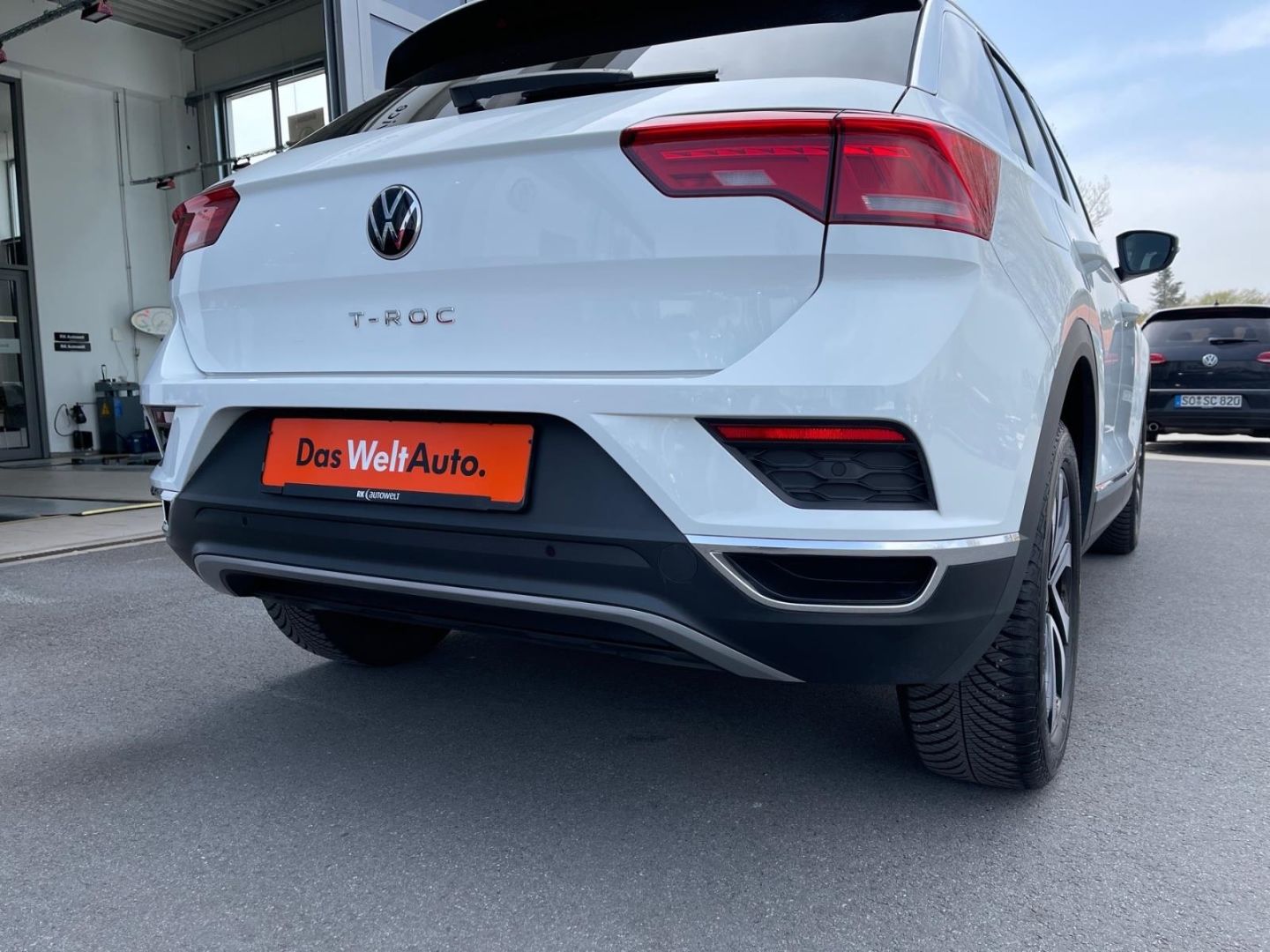 Volkswagen T-Roc Active 2.0 TDI DSG - Samsaru's Car Outlet