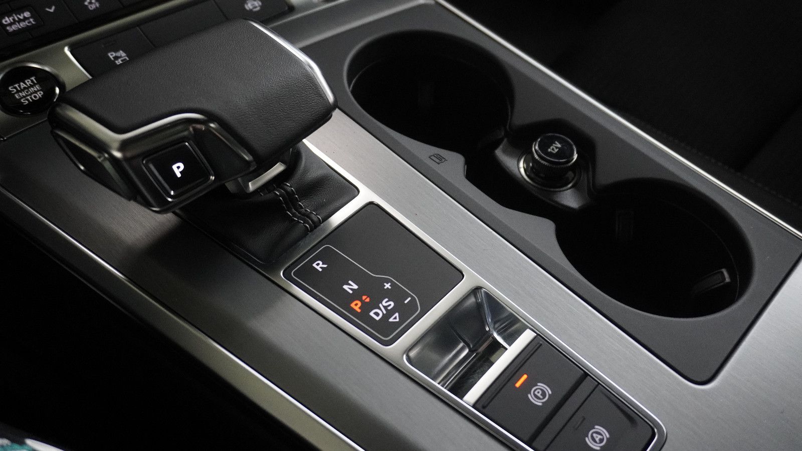 Audi A6 Avant 45 TFSI quattro S line Black Edition - Samsaru's Car Outlet