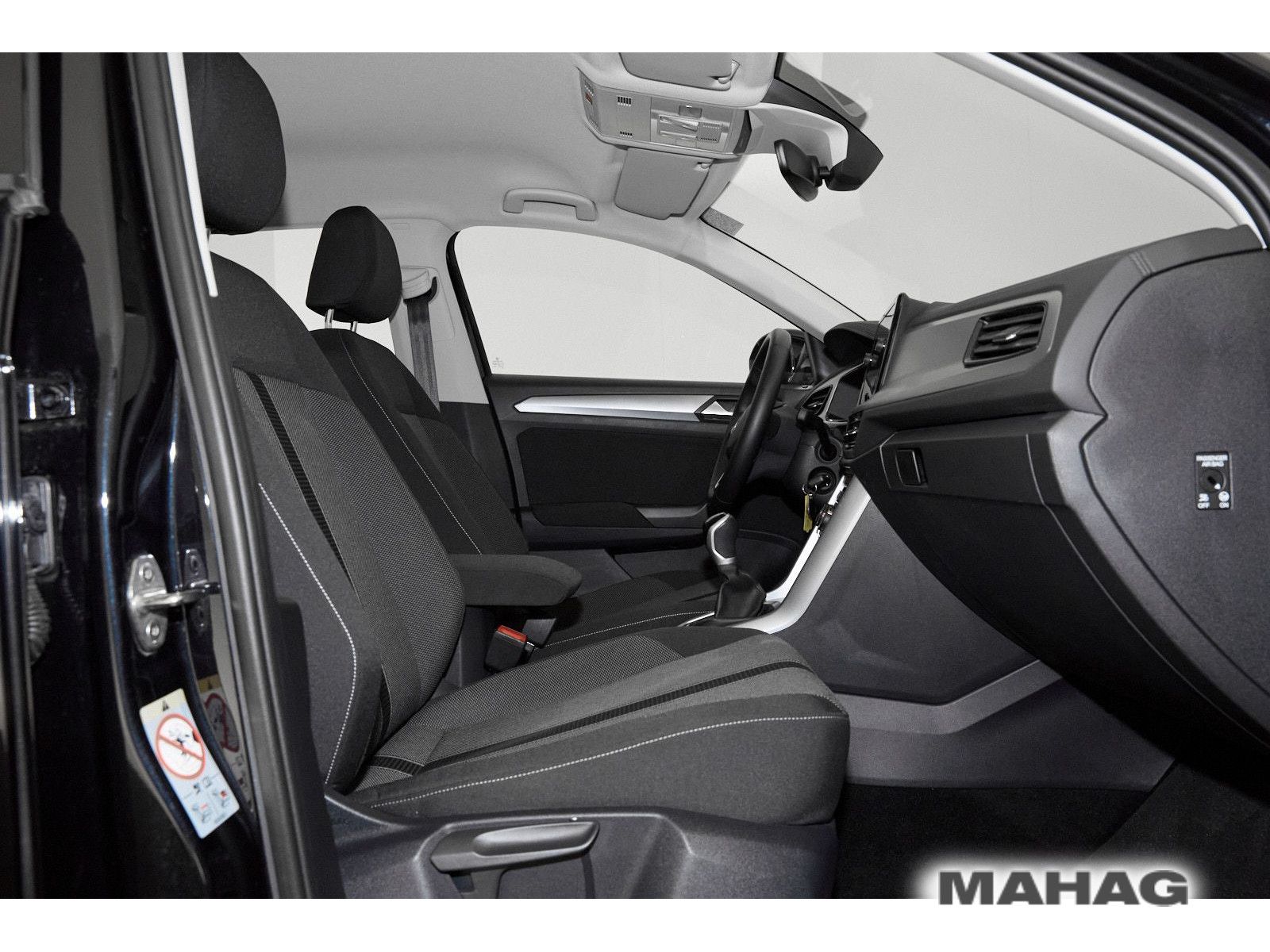 Volkswagen T-ROC 1.0 TSI Life - Samsaru's Car Outlet