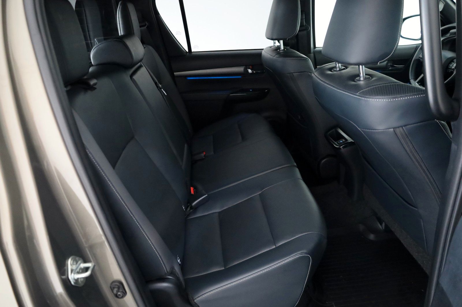 Toyota Hilux 2.8 D-4D Invincible Sport,ACC,AHK
