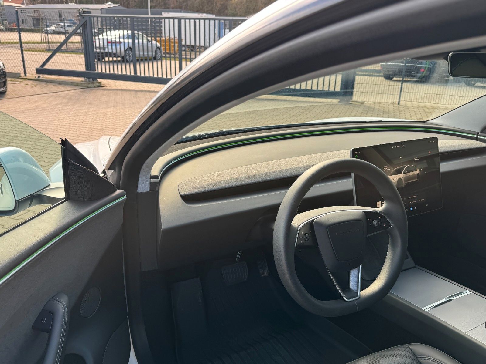 Tesla MODEL 3 HIGHLAND LR AWD | HW4 | TOW PACKAGE |