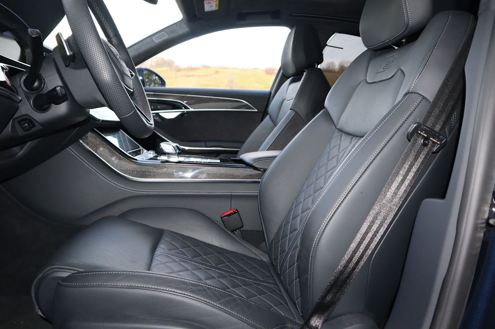 Audi A8 60 TFSI e qu S-Line Black - Samsaru's Car Outlet
