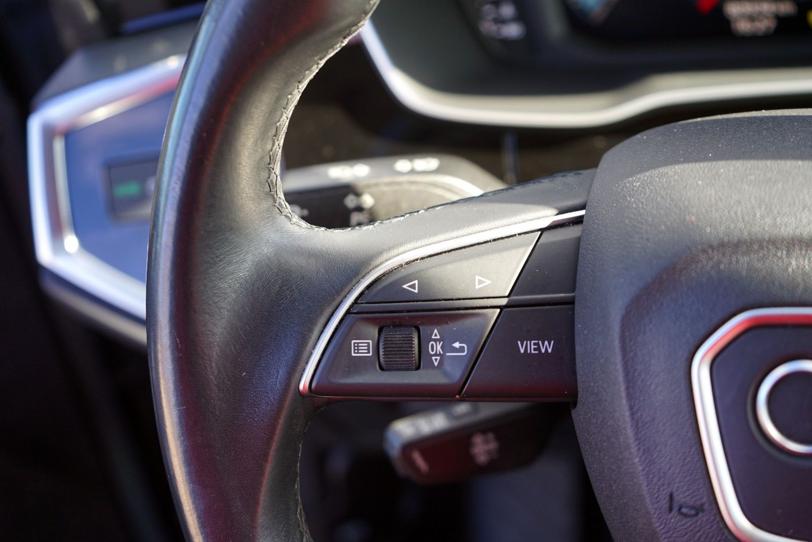 Audi Q3 40 TFSI qu. advanced - Samsaru's Car Outlet