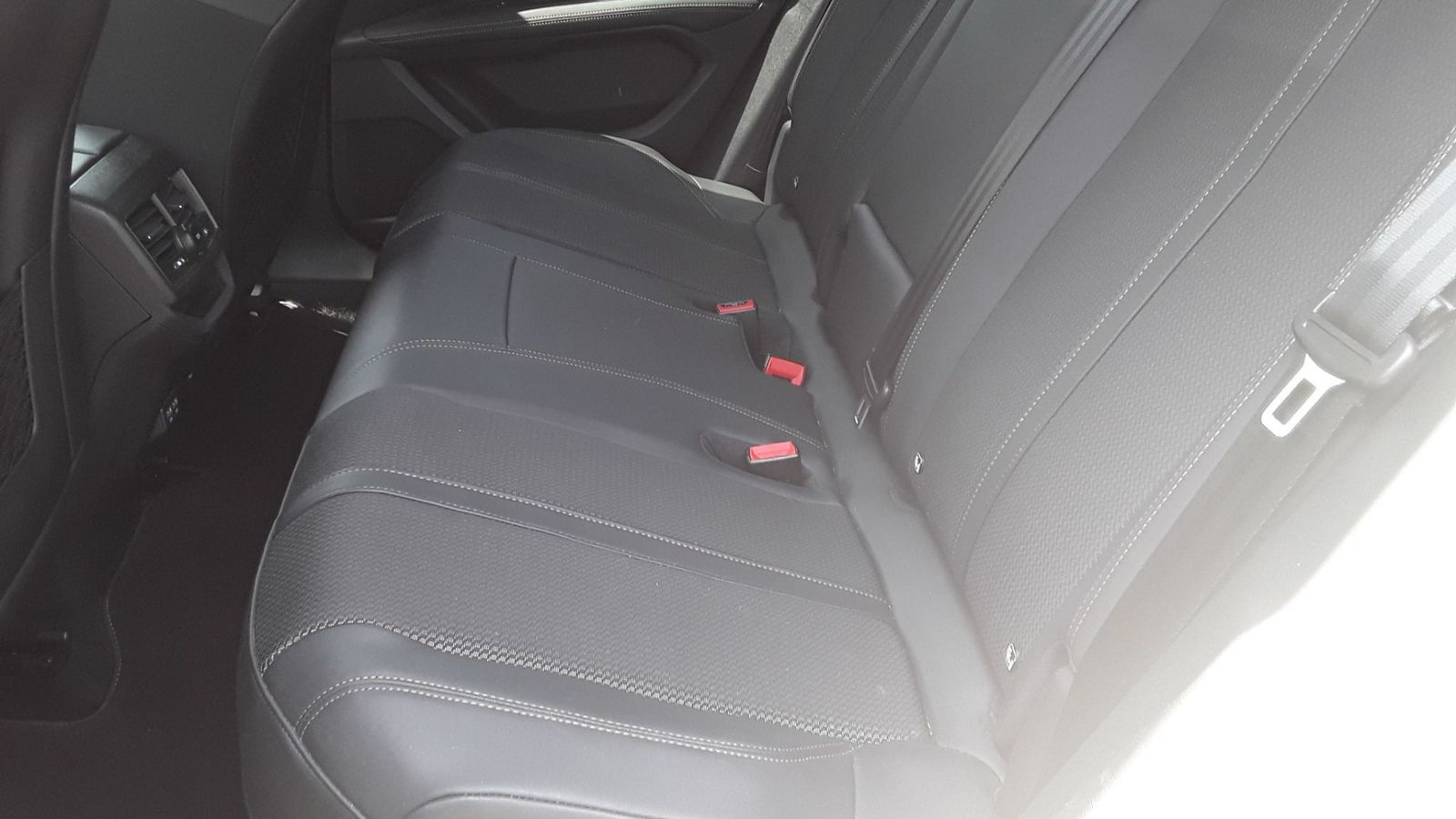 Peugeot 3008 Hybrid 225 (Plug-In) e-EAT8 GT Navi LED