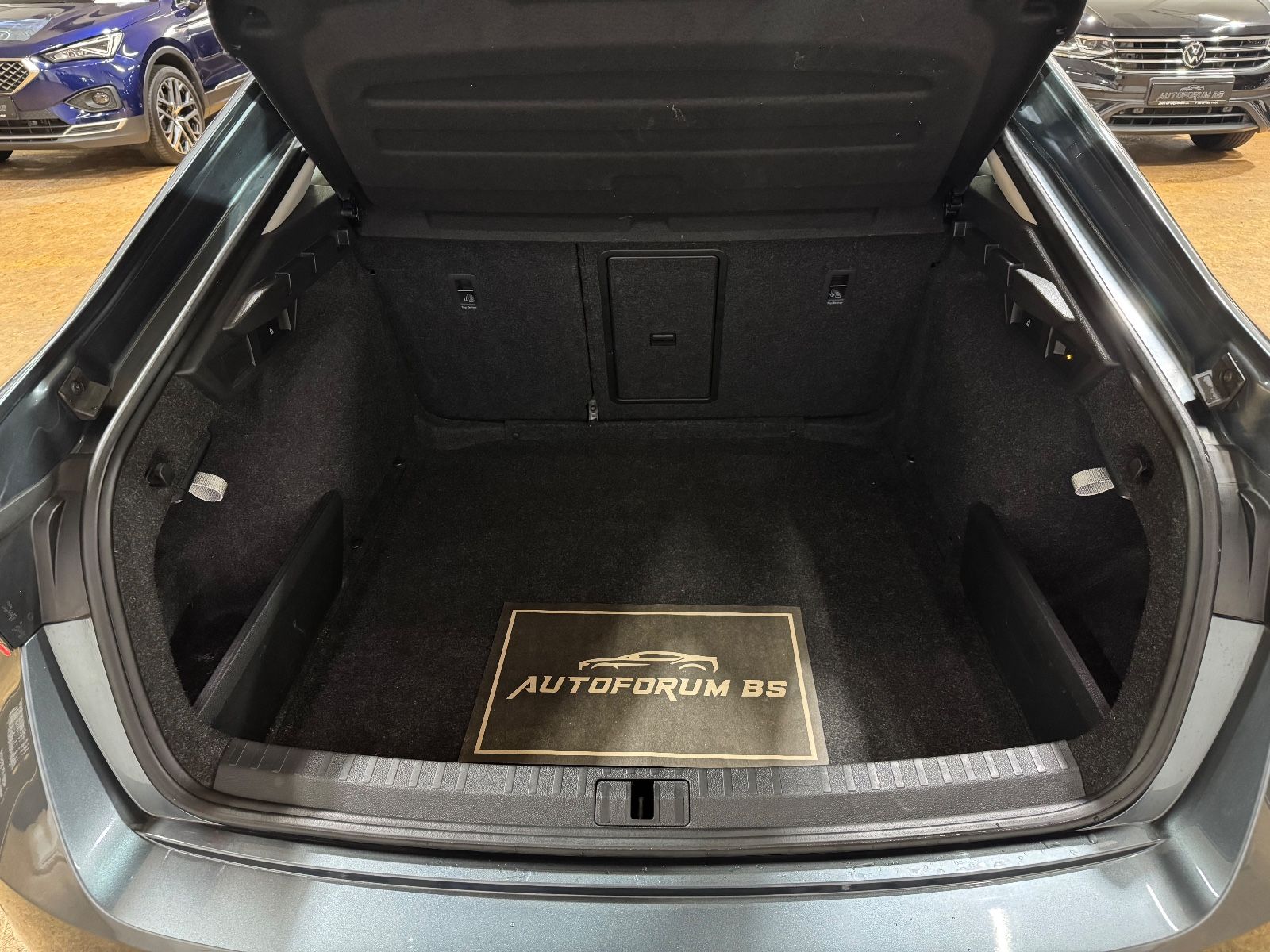 Skoda OctaviaLim. FirstEdition2.0TDI DSG/STANDHEIZ/AHK