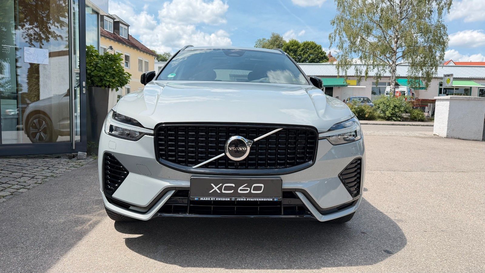 Volvo XC60 T6 Plus Dark Recharge Plug-In AWD/4 Pakete