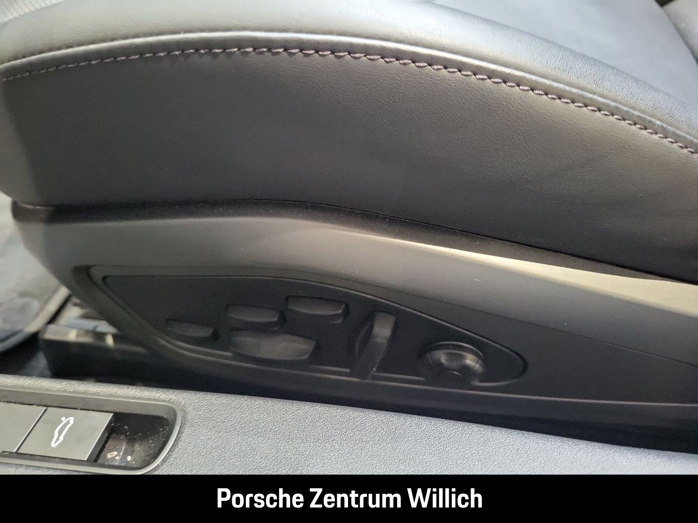 Porsche 992 911 Carrera 4S Cabriolet Hinterachslenkung