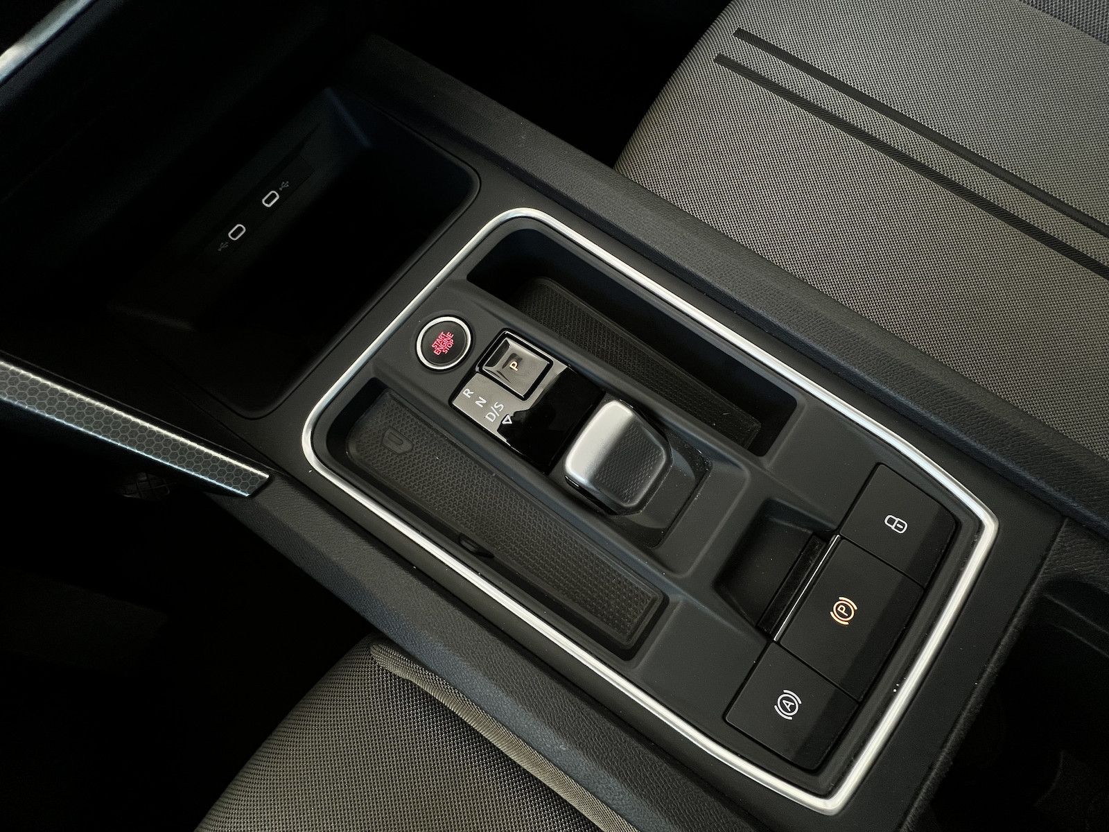 Seat Leon 2.0 TDI Style - Samsaru's Car Outlet
