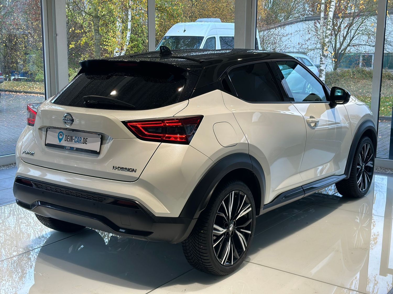 Nissan Juke N-Design - Samsaru's Car Outlet