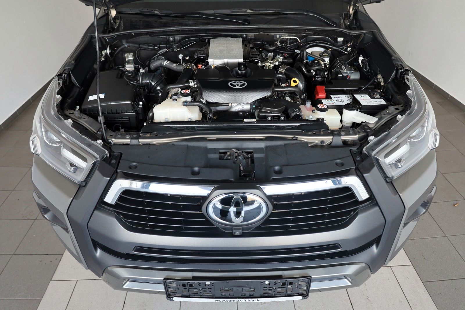 Toyota Hilux 2.8 D-4D Invincible Sport,ACC,AHK