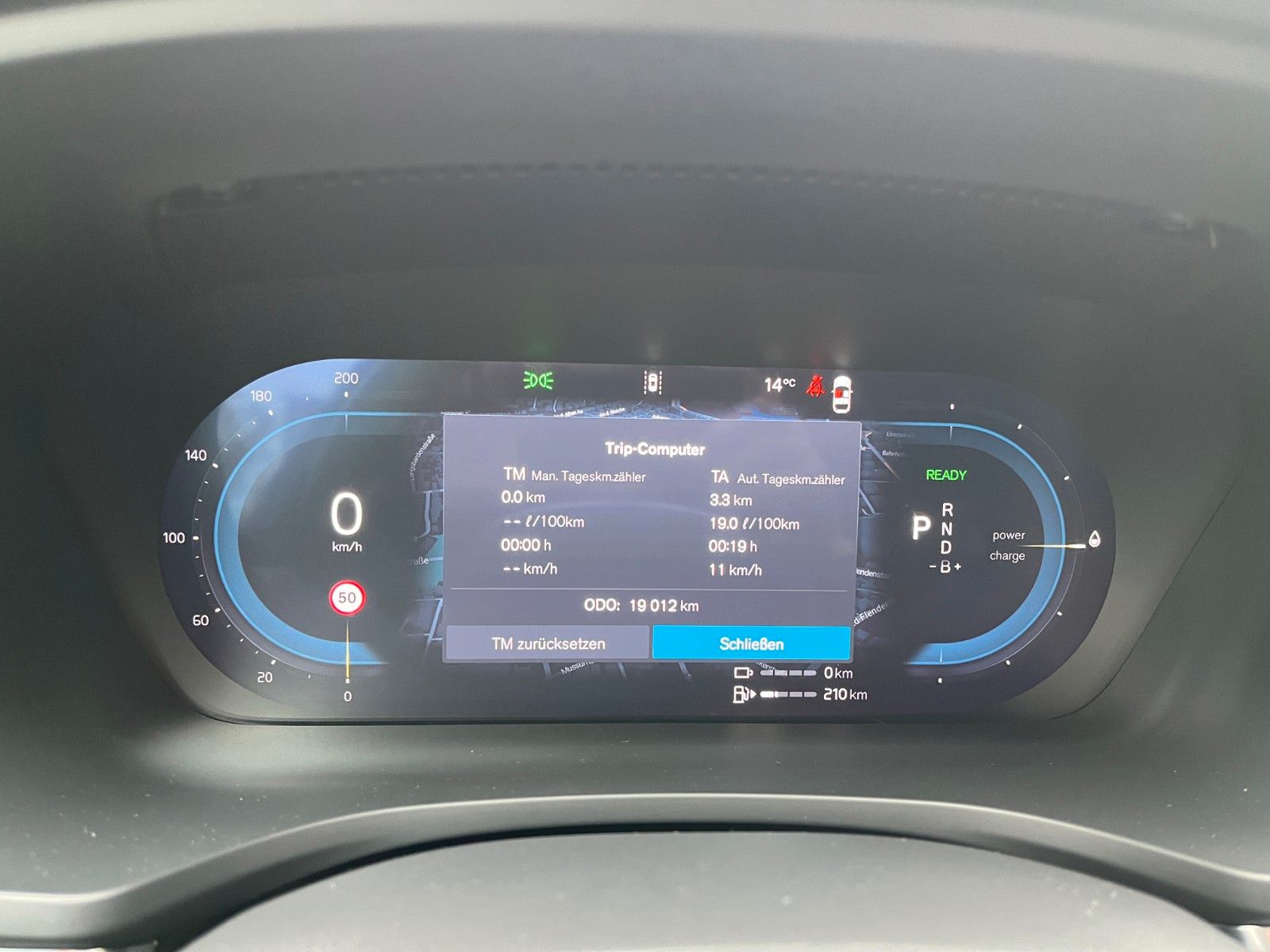 Volvo V60 T6 AWD Plug-in Hybrid Plus Dark Auto