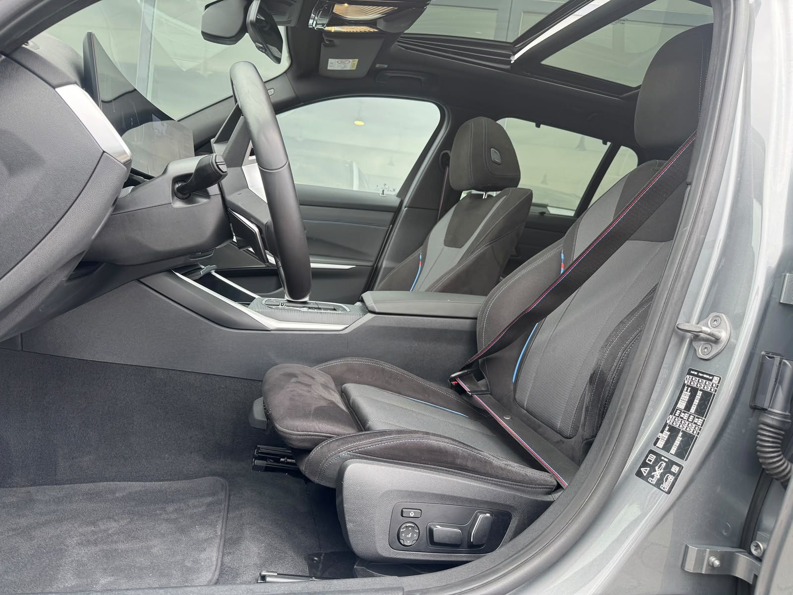 BMW 320 d xDriv Tou M Sport PRO ACC°Pano-Mem.°Stdhzg