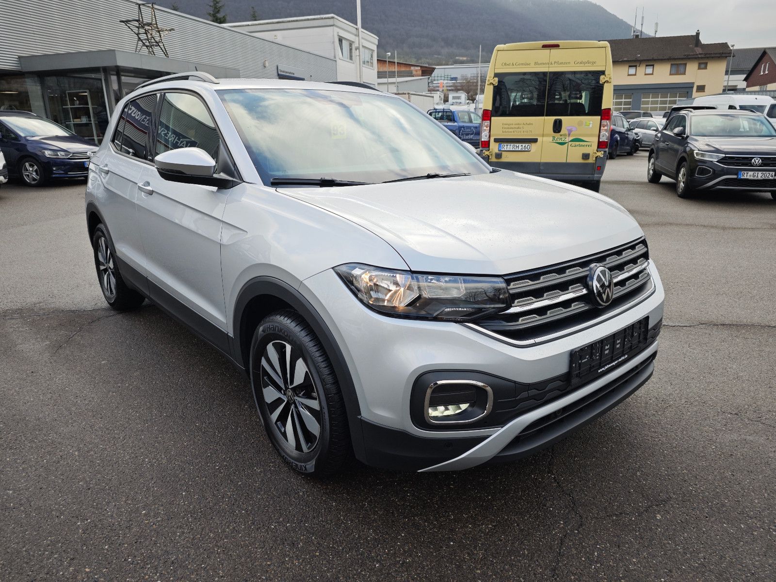 Volkswagen T-Cross Move - Samsaru's Car Outlet
