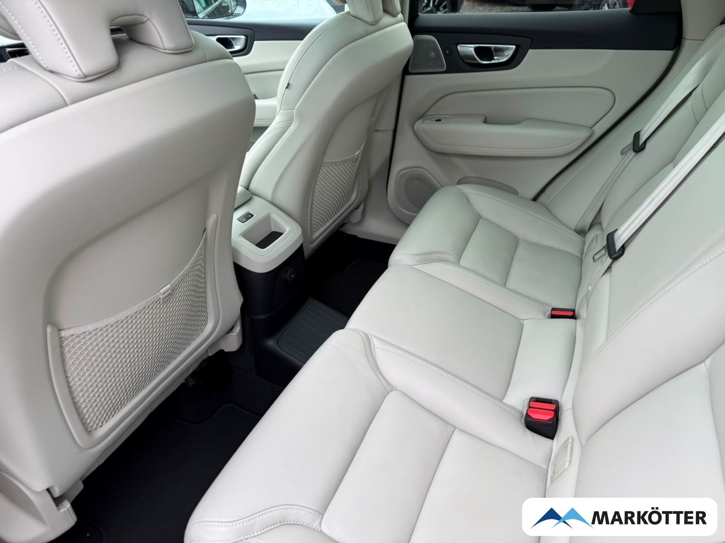 Volvo XC60 T8 AWD Ultimate Bright Recharge AKH/ACC/360