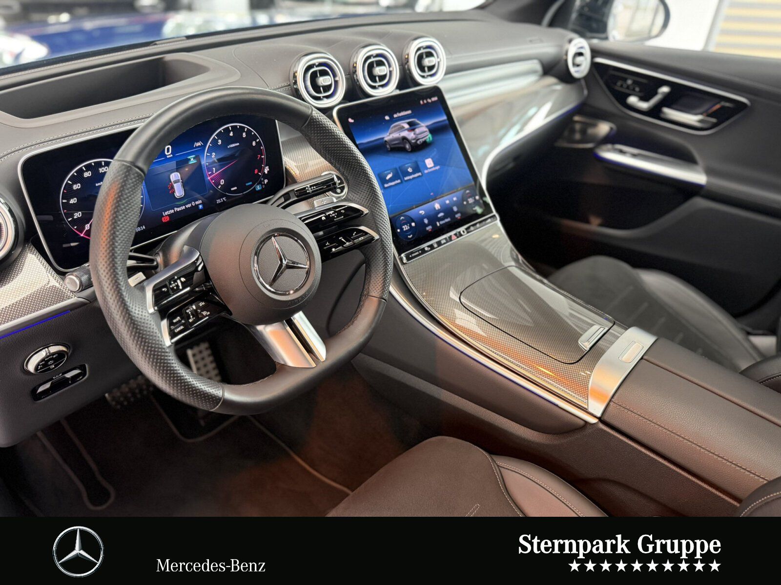 Mercedes-Benz GLC 300 4M AMG*Std-Hzg*AHK*Night*Burm3D*Pano*20"