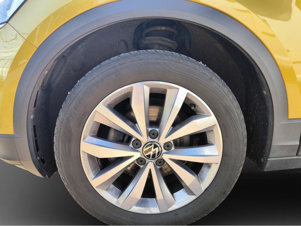 Volkswagen T-Roc Style - Samsaru's Car Outlet