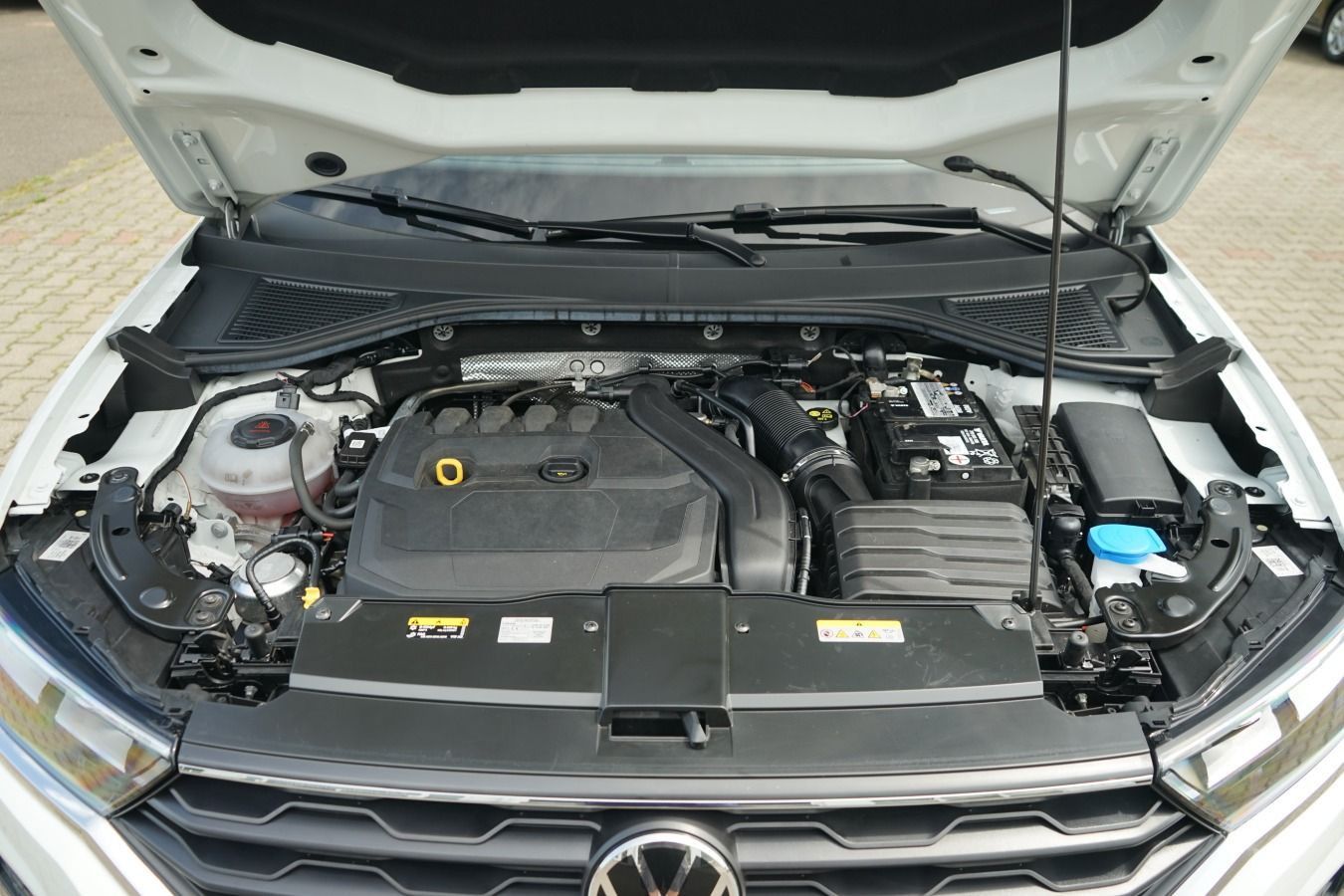 Volkswagen T-Roc 1.5TSI Style - Samsaru's Car Outlet