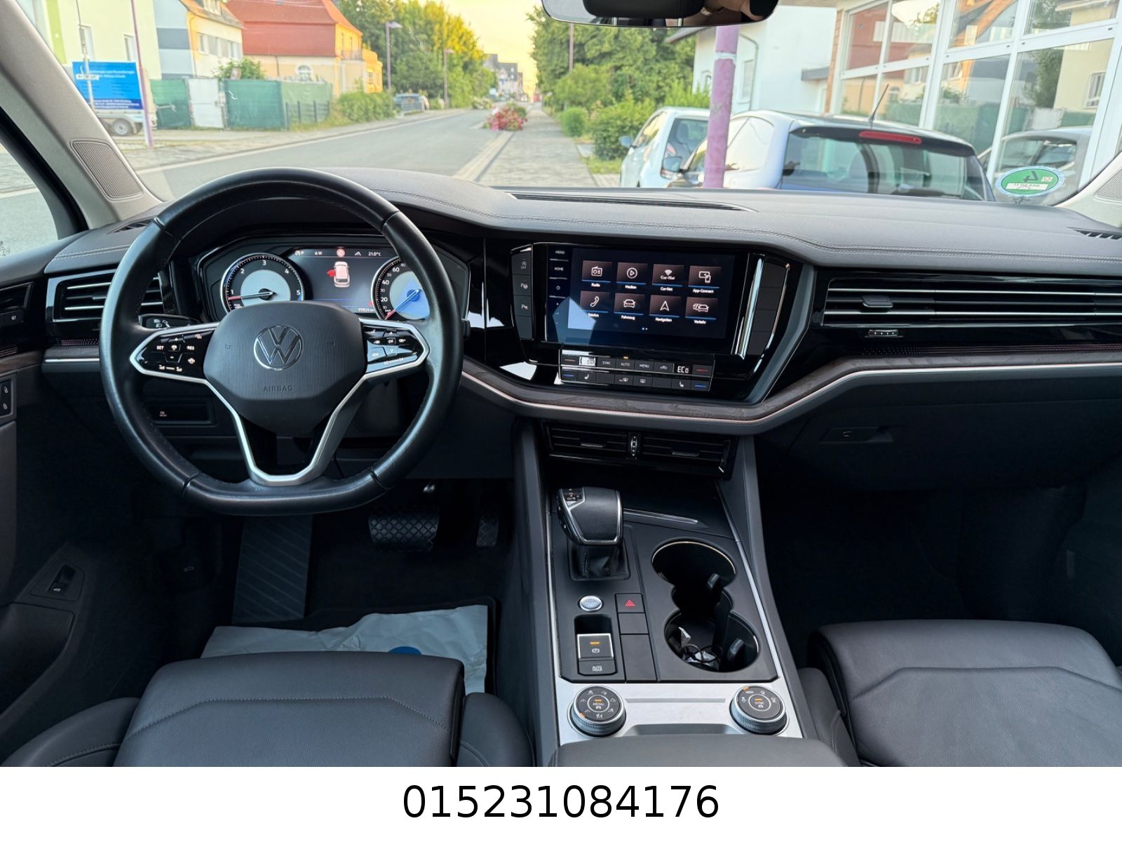 Volkswagen Touareg Atmosphere 4Motion - Samsaru's Car Outlet