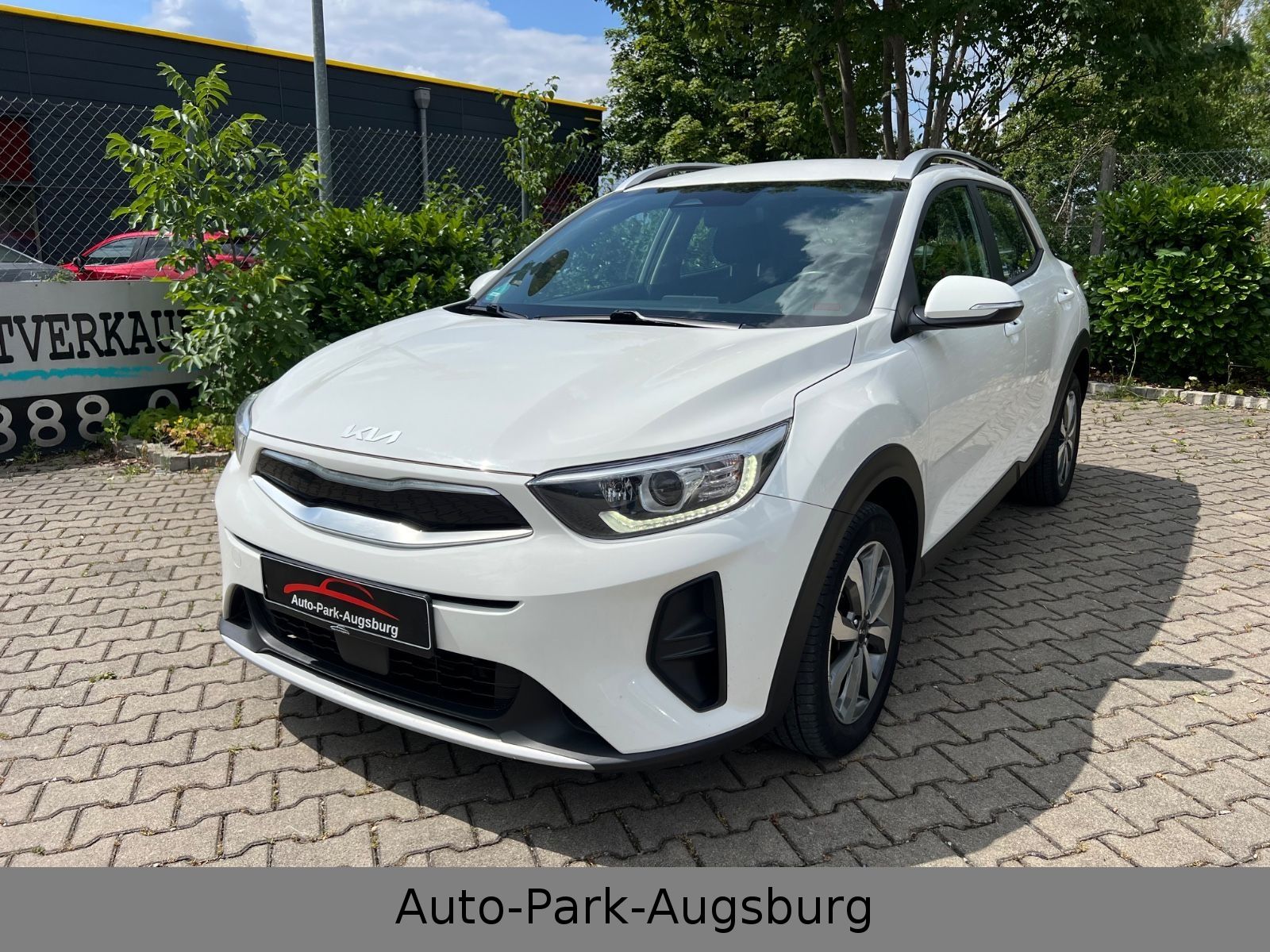Kia Stonic Vision - Samsaru's Car Outlet