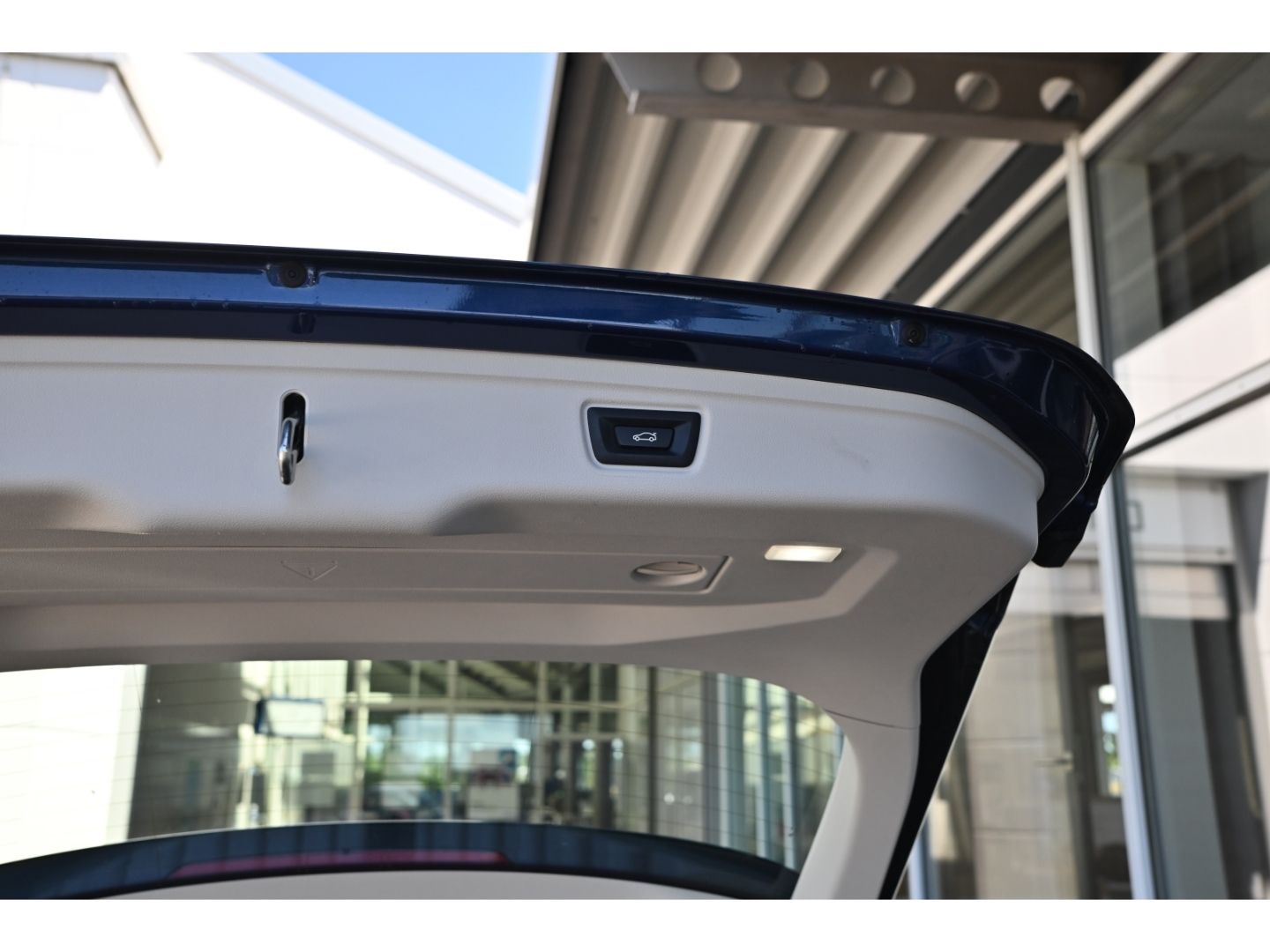 BMW 320 d xDrive Touring MHyb - Samsaru's Car Outlet