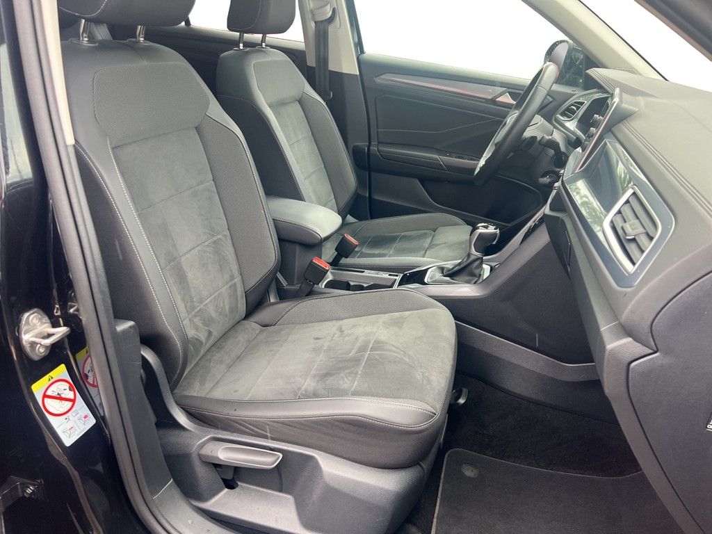 Volkswagen T-Roc 1.5 TSI DSG Style - Samsaru's Car Outlet