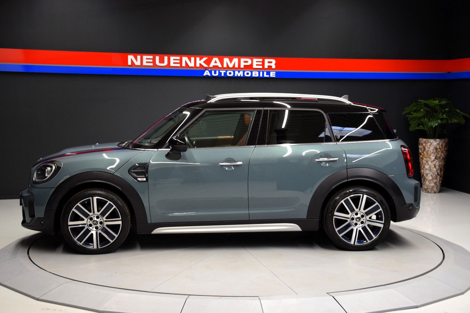 MINI Cooper Countryman Yours - Samsaru's Car Outlet