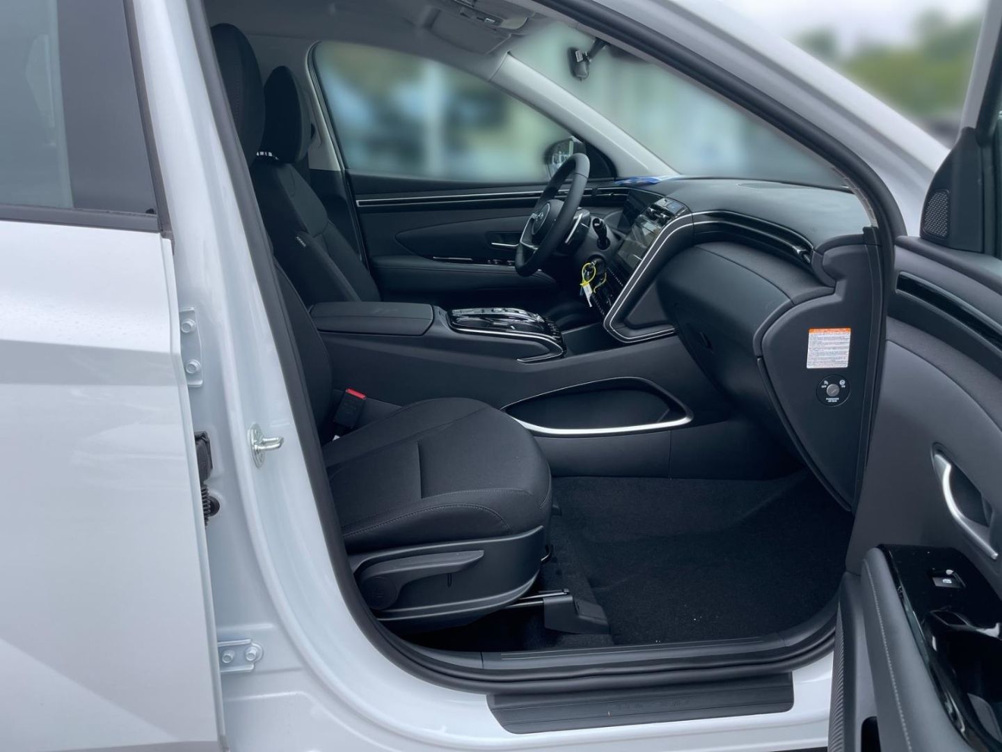 Hyundai Tucson Select Hybrid 2WD - Samsaru's Car Outlet