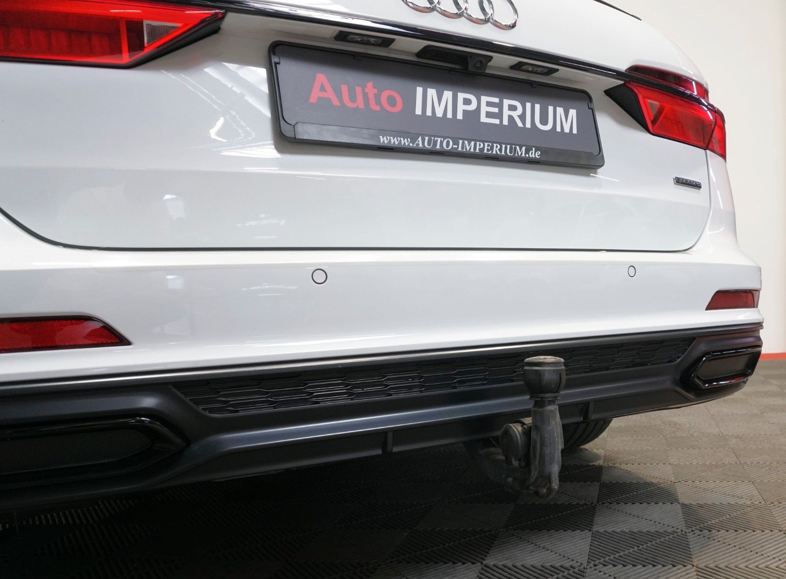 Audi A6 Avant 40 TDI quattro S-Line - Samsaru's Car Outlet